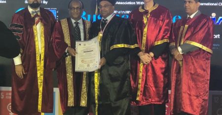 Honorary-doctorate-award Honorary-doctorate-award